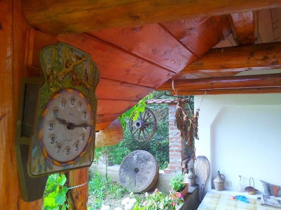 Къща За Гости Каза Роза - Swiss Style Chalet Casa Rosa Guest House Kyustendil Quarto foto